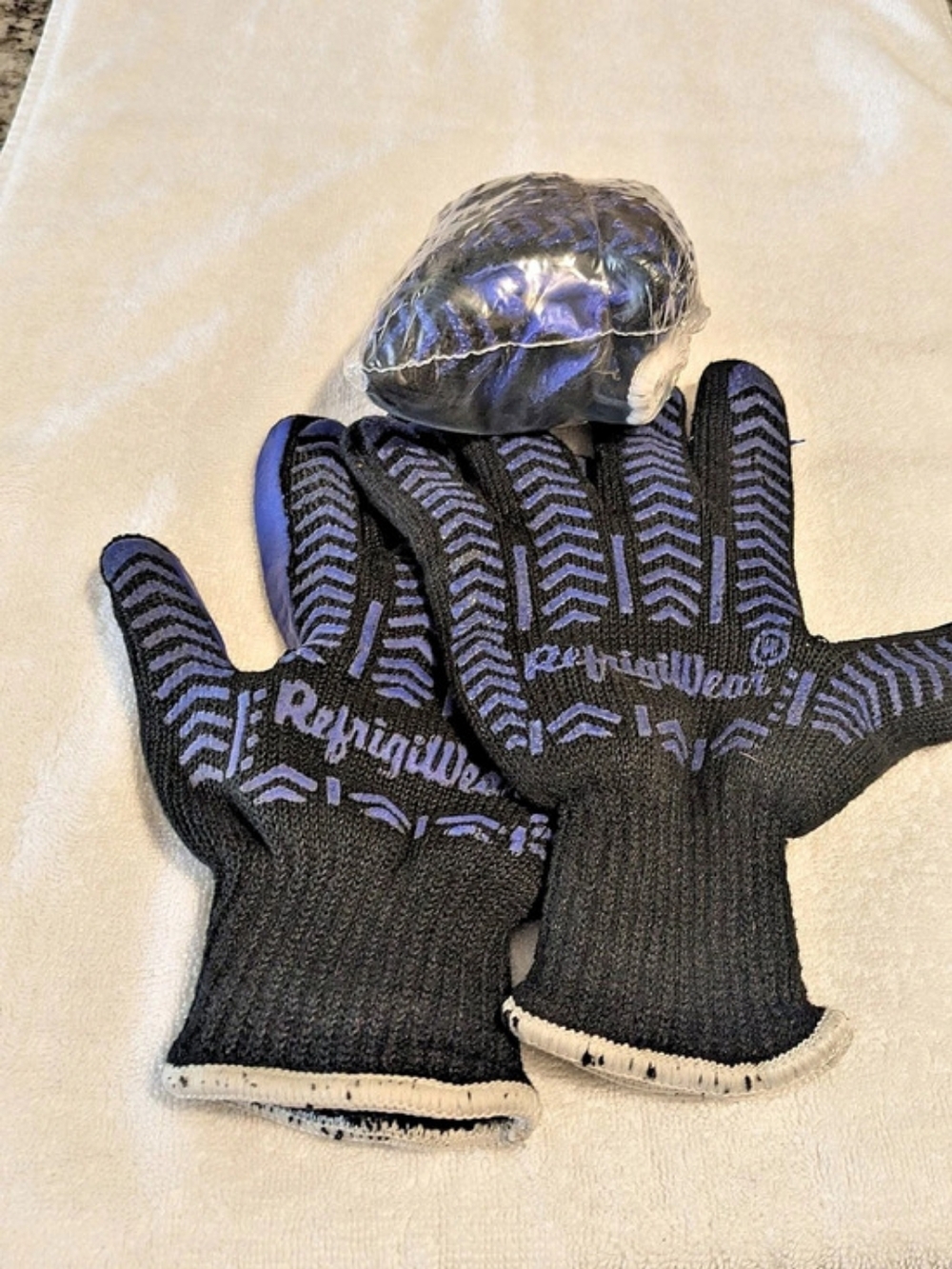 1 Pair RefrigiWear 0509L Dual Layer Herringbone Gloves Black Large